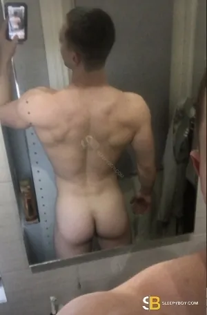 Bisexual Escort Lee 24yr - sucking
