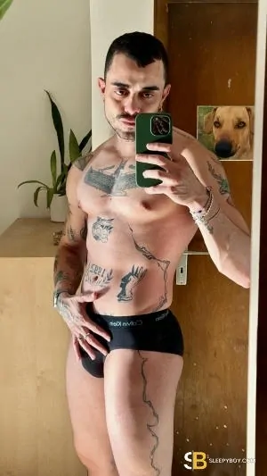 Gay Escort Phillip 30yr - role