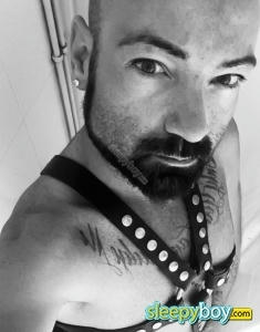 male escort Rochester Alec
