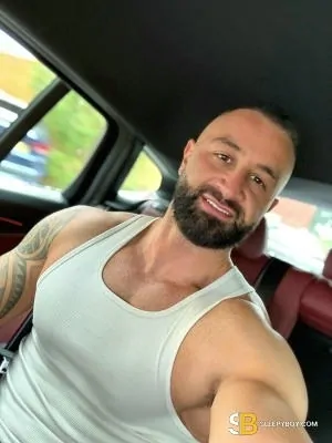 Gay Escort Angelo 32yr - role