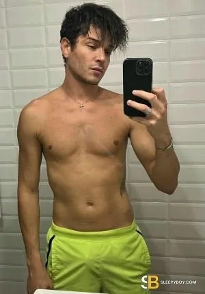 Bisexual Escort Jorge 28yr - role