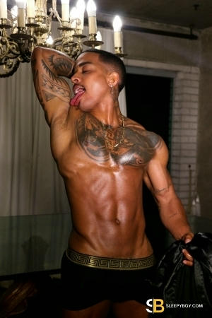 Bisexual Escort Hot Cousins 27yr - role