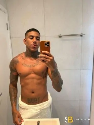 Bisexual Escort Hot Cousins 27yr - sucking