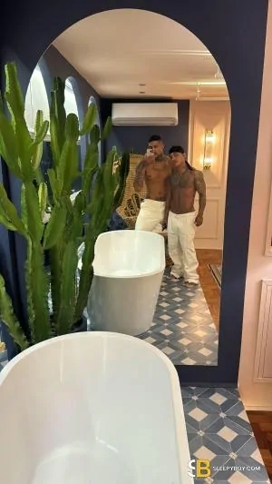 Bisexual Escort Hot Cousins 27yr - sucking