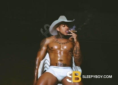 Bisexual Escort Hot Cousins 27yr - licking