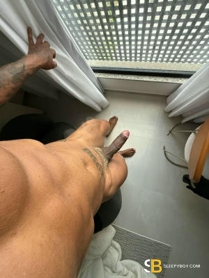 Bisexual Escort Hot Cousins 27yr - licking