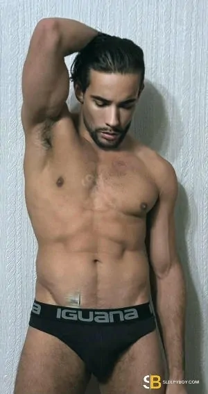 Bisexual Escort Kade 33yr - gangbang