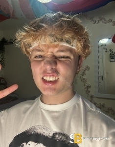 non-binary escort Corby Kris