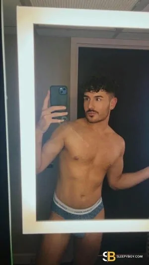 Gay Escort Leo 30yr - role