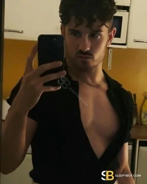 Gay Escort Leo 30yr - double penetration