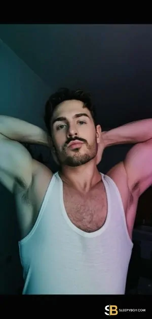 Gay Escort Leo 30yr - always safe sex