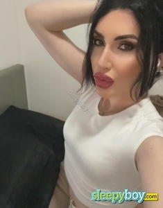 transgender (MTF) escort London Vanesso