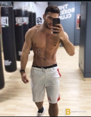 Bisexual Escort Lucas 30yr - licking