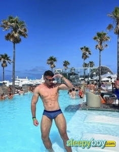 male escort Aberdeen Lucas