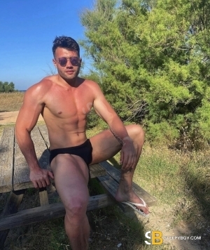 Bisexual Escort Lucas 30yr - licking