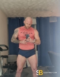 male escort Pollokshields Cruz