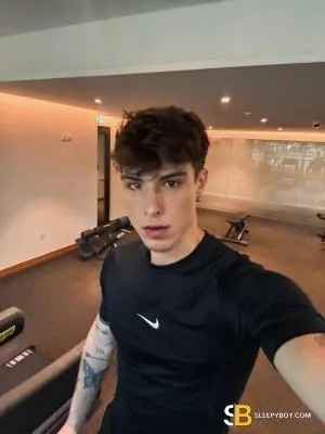 Gay Escort Pedro 23yr - blowjob