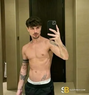 Gay Escort Pedro 23yr - double penetration