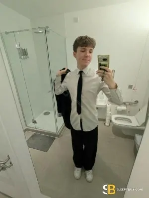 Bisexual Escort Dylan 23yr - role