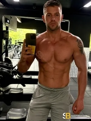Gay Escort Billy 33yr - double penetration