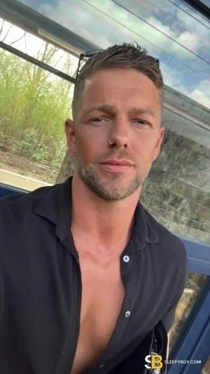 Gay Escort Billy 33yr - double penetration
