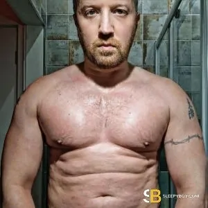 Gay Escort David 46yr - spitting