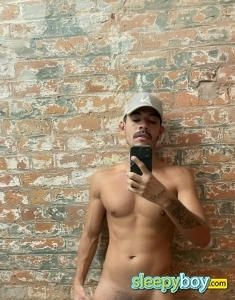 male escort Southampton Vitor Xxl