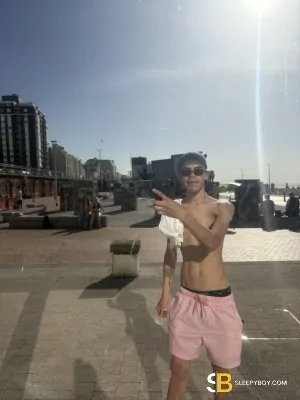 Bisexual Escort Pedro 22yr - sucking