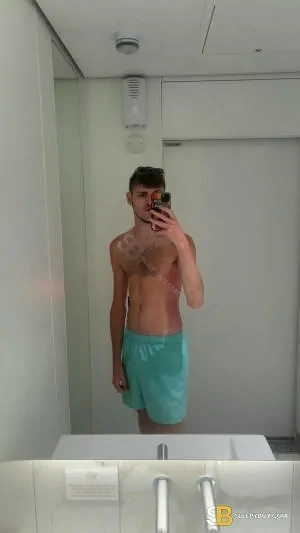 Gay Escort Harry 21yr - role