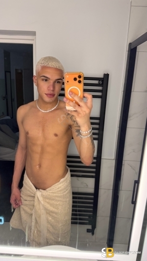 Bisexual Escort Erick 21yr - role
