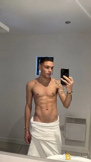 Bisexual Escort Erick 21yr - always safe sex