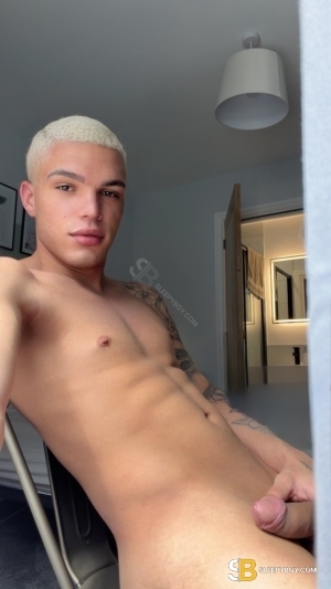 Bisexual Escort Erick 21yr - role