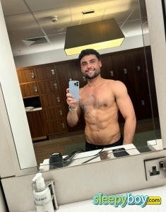 male escort London Maykom