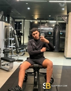 male rent boy London Mateus