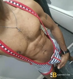 Gay Escort Jomo 52yr - licking
