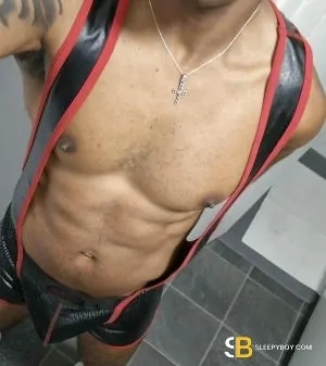 Gay Escort Jomo 52yr - role