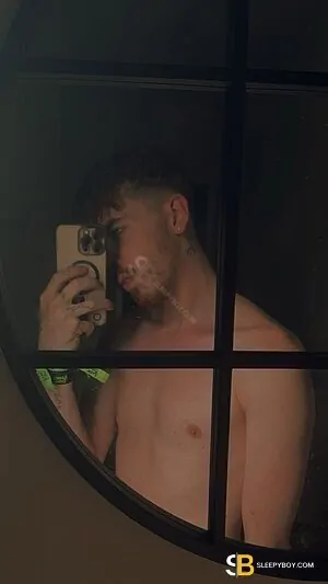 Gay Escort Louis 23yr - role