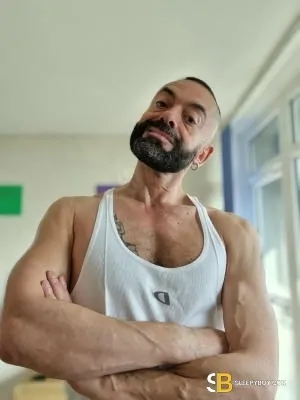 Gay Escort Mathew 55yr - double penetration