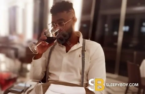 Bisexual Escort Benjamin 35yr - pnp