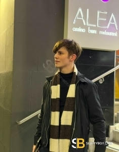 male rent boy Fitzrovia Max