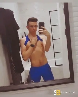 Gay Escort Naoh 23yr - licking