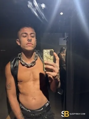Gay Escort Ty 27yr - sucking