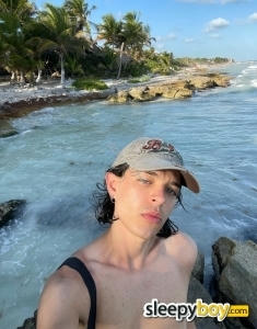 non-binary rent boy Hackney Noa