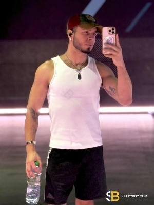 Gay Escort Max 31yr - trios