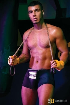 Gay Escort Max 31yr - blowjob