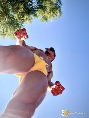 Gay Escort Max 31yr - blowjob