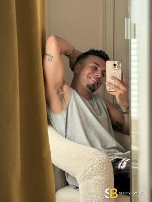 Gay Escort Max 31yr - cum on face