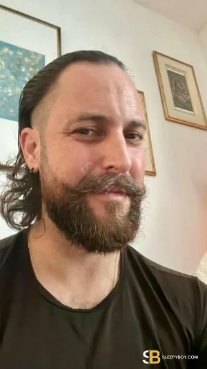 Gay Escort Gareth 45yr - blowjob