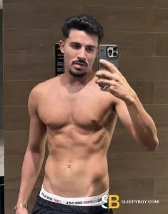 male escort London Logan Xxl