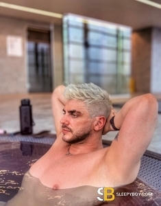 male escort Manchester Tommy Xl